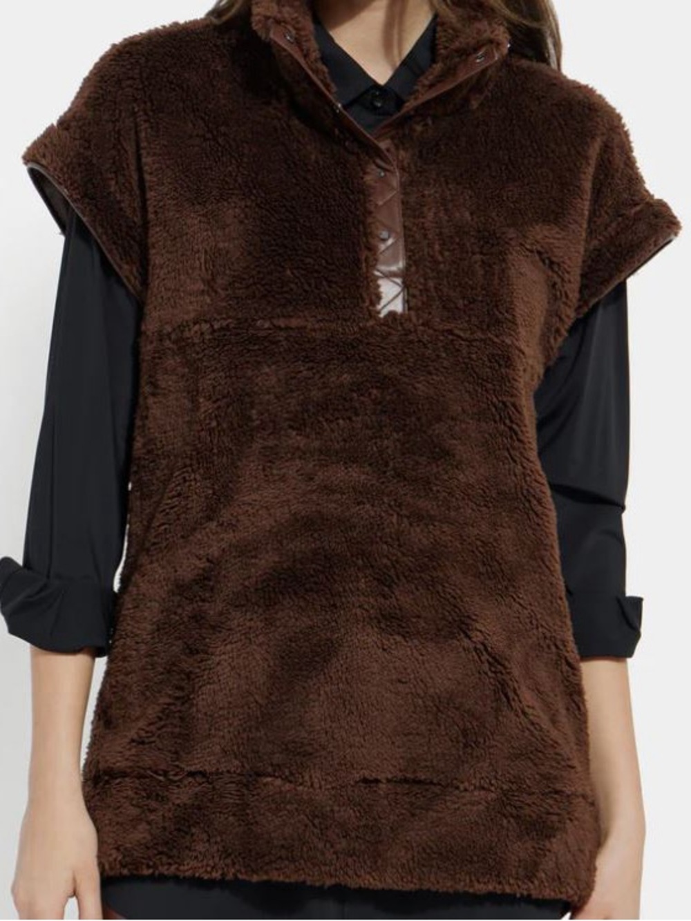 LYSSE NOLA SHERPA SLEEVELESS SWEATSHIRT COCOA POWDER Size Small